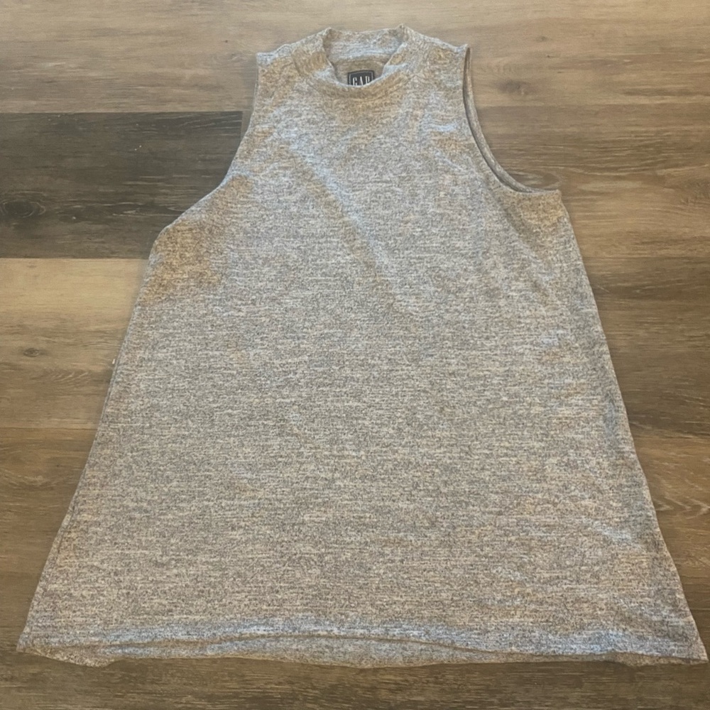 Gap mock neck sleeveless sweater size S
